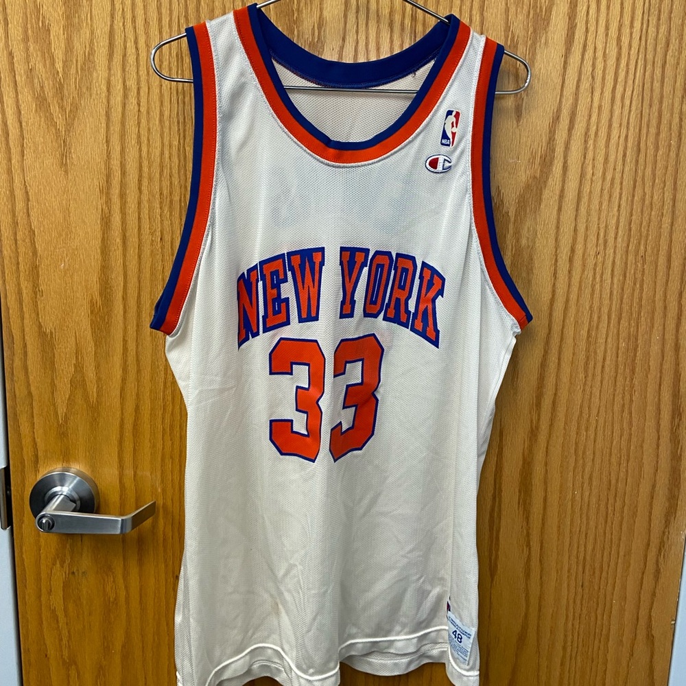 Vintage Men’s XL, New York Knicks Jersey of Patrick Ewing #33